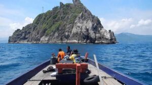 Pulau Panehan atau Panikan.