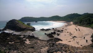 Pulau Nusa Barung