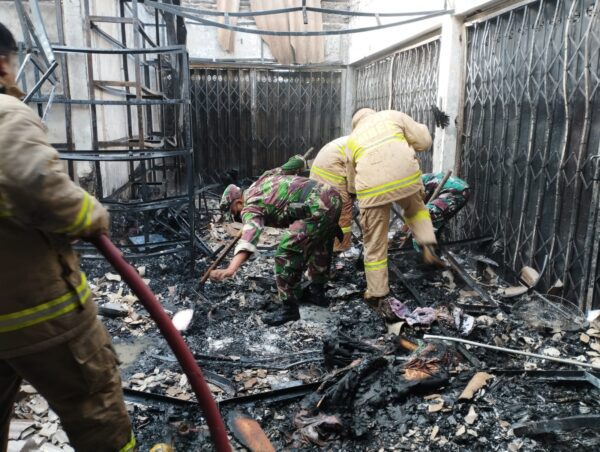 Pasar terbakar