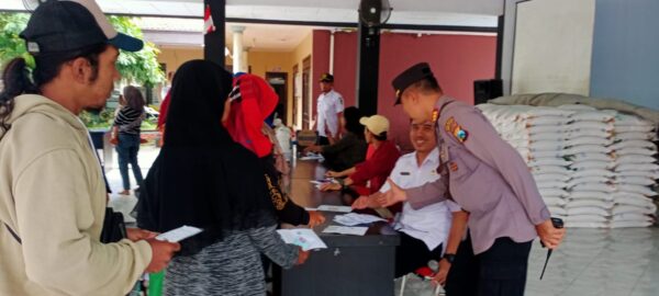 Bagi beras Jember